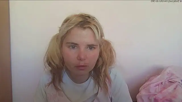 Snapshot of HornyElena chatting on May 2026 02:59:01 PM HornyElena online show from May 2026 02:59:01 PM