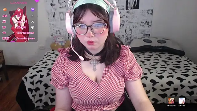 Snapshot of Michi_sauria1 chatting on July 2026 12:53:01 PM Michi sauria1 online show from July 2026 12:53:01 PM
