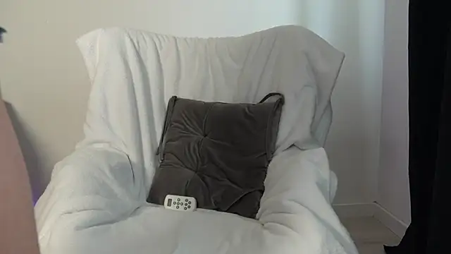 PickBlond online show from July 2026 10:43:02 AM