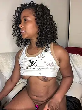 Snapshot of katherine-smill chatting on July 2026 10:06:02 PM katherine-smill online show from July 2026 10:06:02 PM