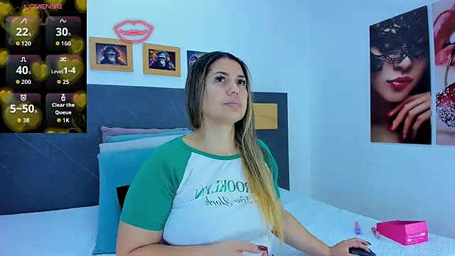 Andhrea Vale online show from April 2026 12:21:01 PM