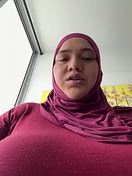 sweetmuslim01 online show from March 2026 04:33:01 PM