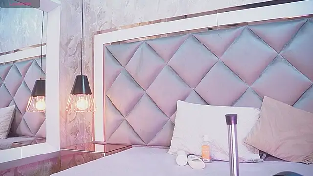 crystal gilton online show from March 2026 07:10:01 PM