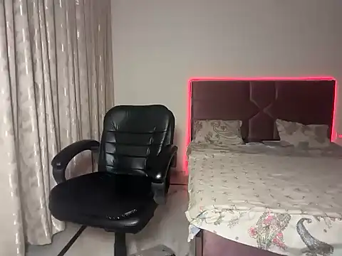 Snapshot of CutiePihu chatting on June 2026 05:12:01 AM CutiePihu online show from June 2026 05:12:01 AM