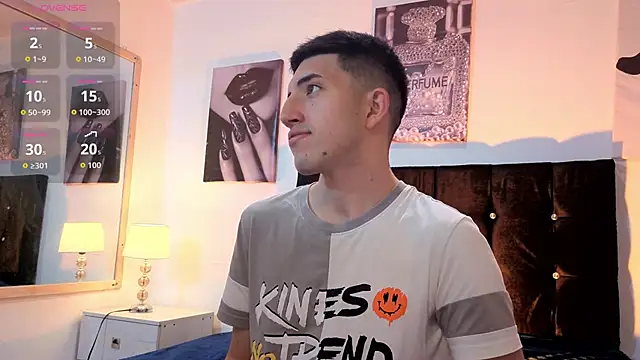 Un Sluttyy online show from February 2026 11:22:01 AM