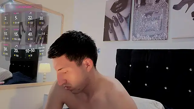 Un Sluttyy online show from March 2026 11:26:02 AM