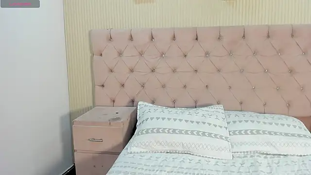 ZarinaWynne online show from July 2026 03:05:02 PM