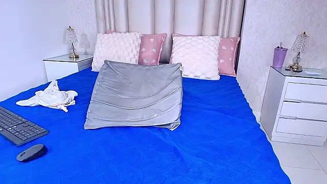 alanarose18 online show from February 2026 07:17:02 PM