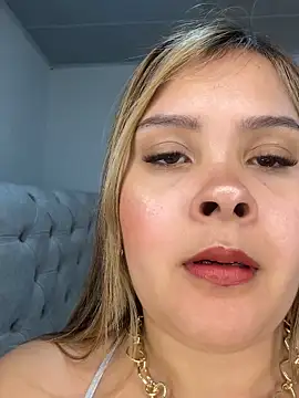 Snapshot of MelodySanz chatting on February 2026 10:28:01 PM MelodySanz online show from February 2026 10:28:01 PM