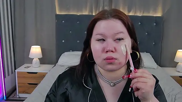 EvaNova  online show from February 2026 04:51:02 AM