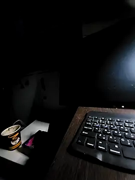 Saddamzaid1985 online show from April 2026 09:32:01 PM