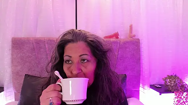 Victoriaa Anderson online show from April 2026 12:51:02 PM