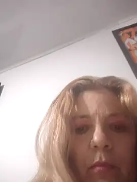 karlaanqui1 online show from April 2026 10:59:01 PM