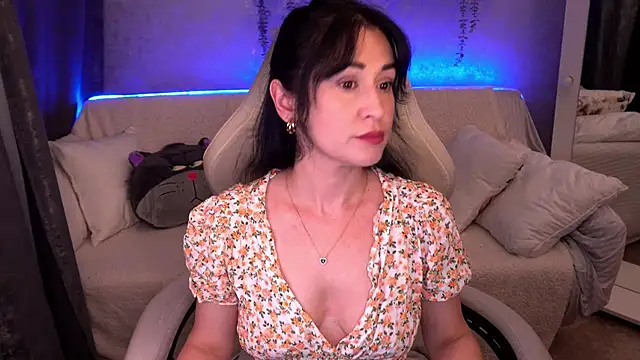 Snapshot of CarolinaaFoxyyy chatting on November 2025 01:35:02 PM CarolinaaFoxyyy online show from November 2025 01:35:02 PM