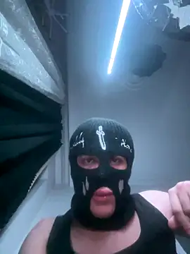 Alphamasteespitpiss online show from December 2025 01:32:02 AM