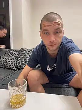 Kinkycouple142 online show from February 2026 08:45:02 PM