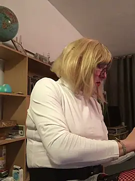 simone xdressing online show from February 2026 12:36:01 AM