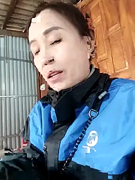 Feeling-hot online show from November 2025 02:32:01 AM