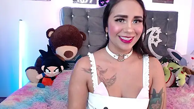 lunabritton1 online show from March 2026 01:51:01 AM