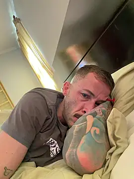 Lucasjandre online show from August 2026 11:53:01 AM