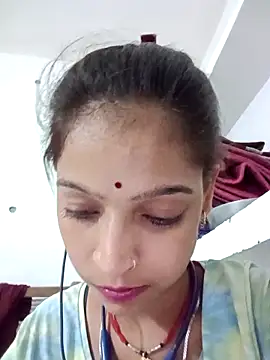 Mohnicute online show from April 2026 06:50:01 PM