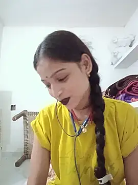 Mohnicute online show from July 2026 06:37:01 PM