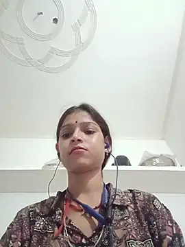 Mohnicute online show from July 2026 06:43:02 PM