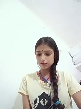 Mohnicute online show from July 2026 06:05:01 PM