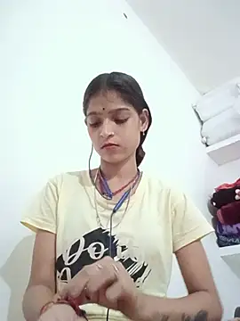 Mohnicute online show from July 2026 06:15:01 PM