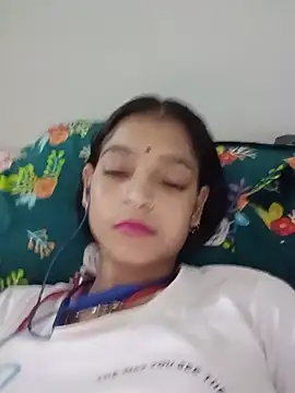 Mohnicute online show from July 2026 07:39:01 PM