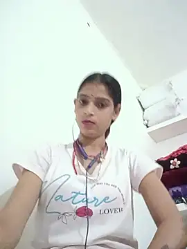 Mohnicute online show from July 2026 07:12:02 PM