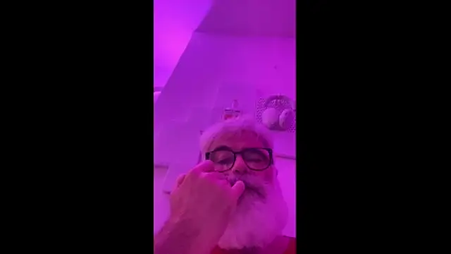 LeatherSdaddy online show from April 2026 01:05:01 AM