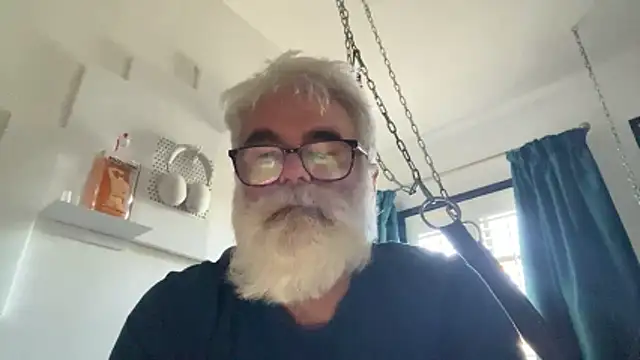 LeatherSdaddy online show from April 2026 04:54:02 PM