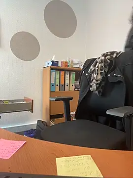 Deessenympho online show from March 2026 09:36:02 AM