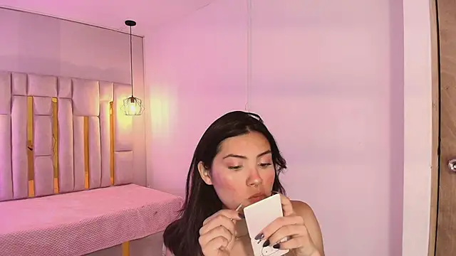 Brandy collinss online show from April 2026 06:34:01 PM