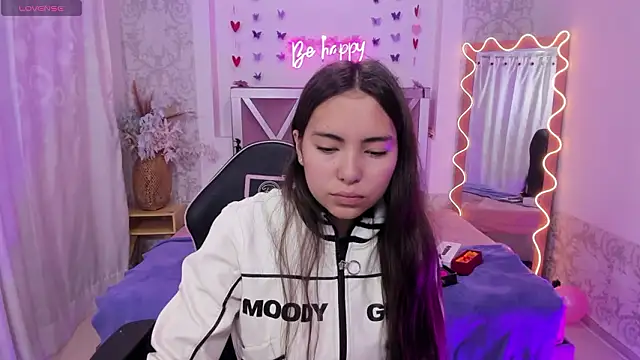 ISABELA TAY online show from March 2026 11:47:01 AM