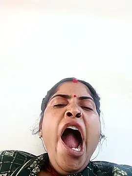 Snapshot of Pushpa_hotty chatting on February 2026 04:17:02 AM Pushpa hotty online show from February 2026 04:17:02 AM