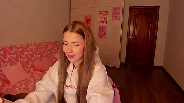 Aurora Glow21 online show from April 2026 12:58:01 PM