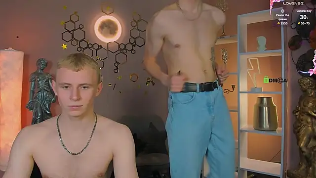 Snapshot of rafael_bien chatting on June 2026 12:11:01 PM rafael bien online show from June 2026 12:11:01 PM