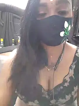 Dharshini98 online show from March 2026 07:19:01 PM