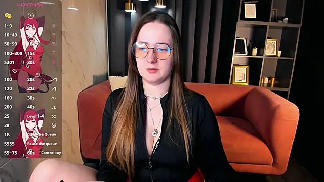 EmmaBloomm online show from April 2026 10:14:02 PM