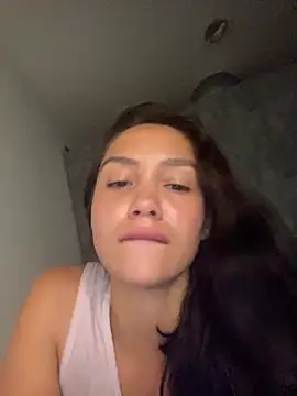 carolsapequinha online show from March 2026 12:20:01 PM