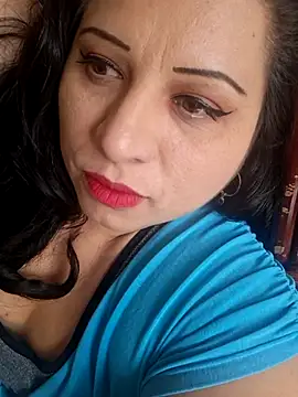 Catalinajane1 online show from April 2026 06:32:02 PM