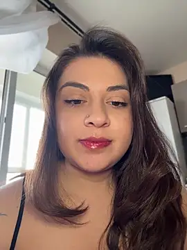 Lovynna online show from April 2026 12:41:02 PM