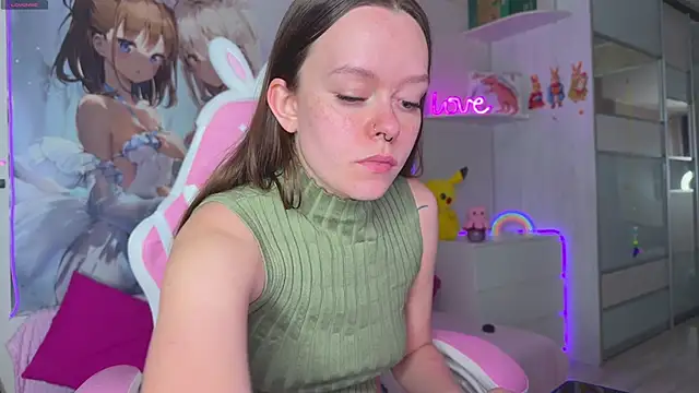 CheekySashaCharm online show from April 2026 12:52:02 PM