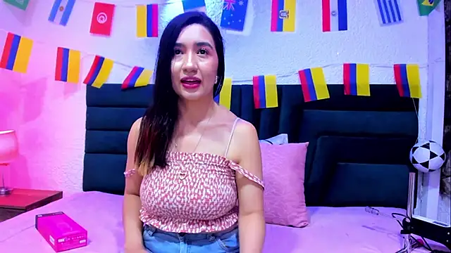 Snapshot of VictoriaRouge_ chatting on June 2026 08:15:01 PM VictoriaRouge online show from June 2026 08:15:01 PM