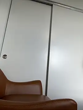 Drekacakez online show from December 2025 04:35:01 PM