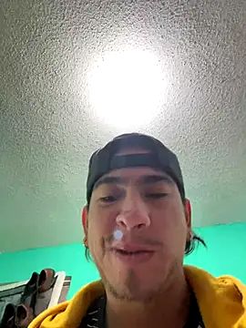 algila08 online show from November 2025 05:40:01 AM