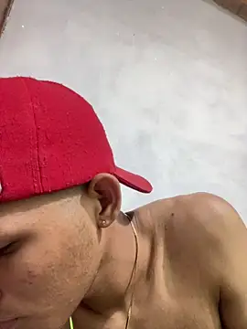 Luigi cumming1 online show from April 2026 07:41:01 PM