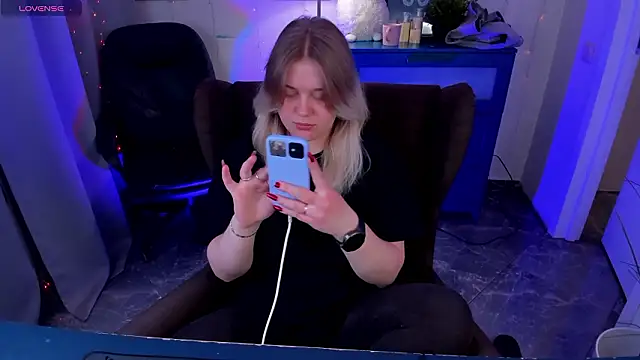 LouiseMous online show from February 2026 09:02:02 PM